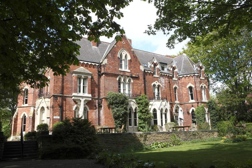 Cliff Lawn Hotel Leeds  Exteriör bild