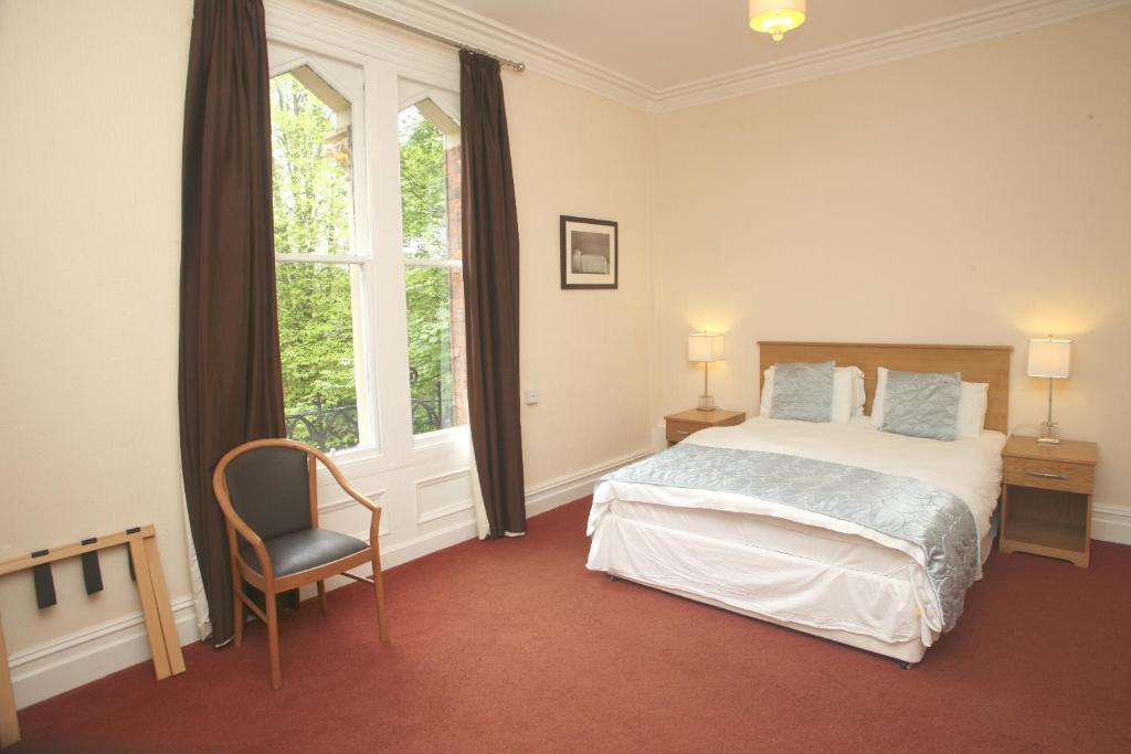 Cliff Lawn Hotel Leeds  Rum bild