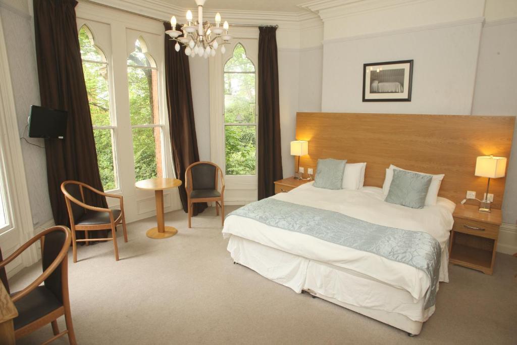 Cliff Lawn Hotel Leeds  Rum bild