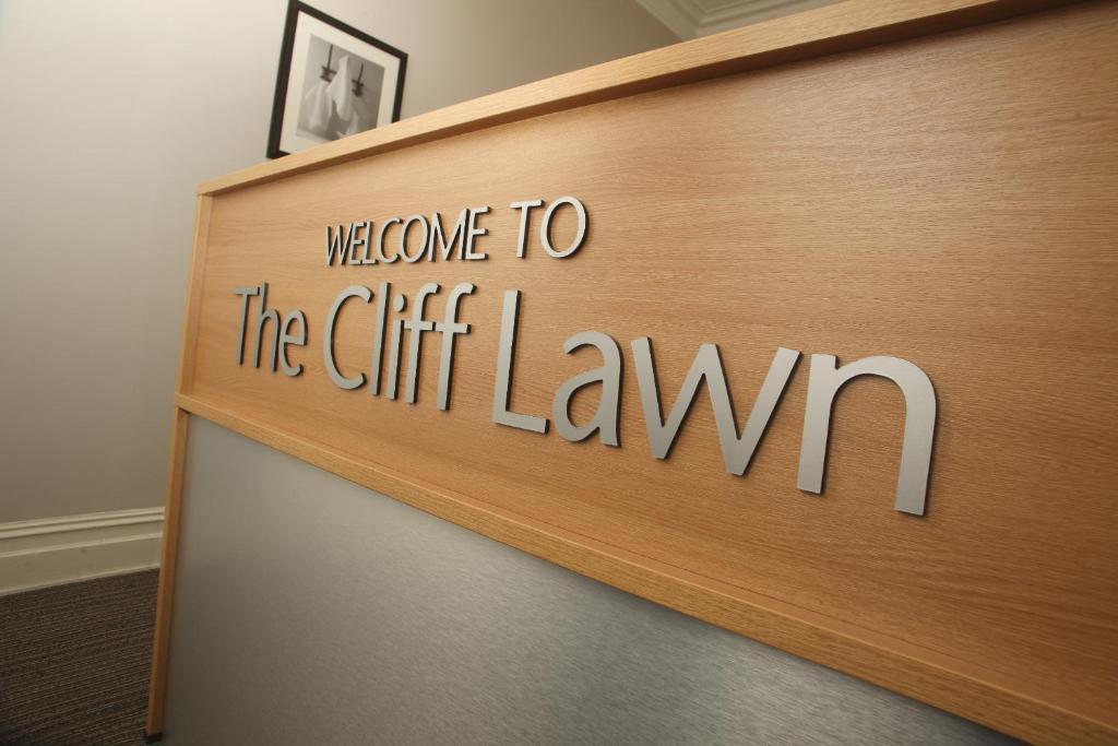 Cliff Lawn Hotel Leeds  Exteriör bild