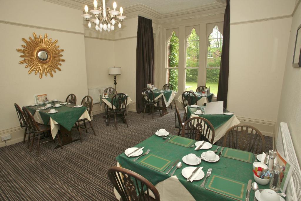 Cliff Lawn Hotel Leeds  Exteriör bild